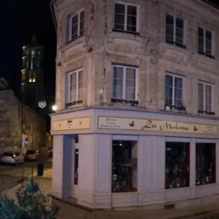 Laon : Suite privée au pied de la cathédrale Extérieur photo