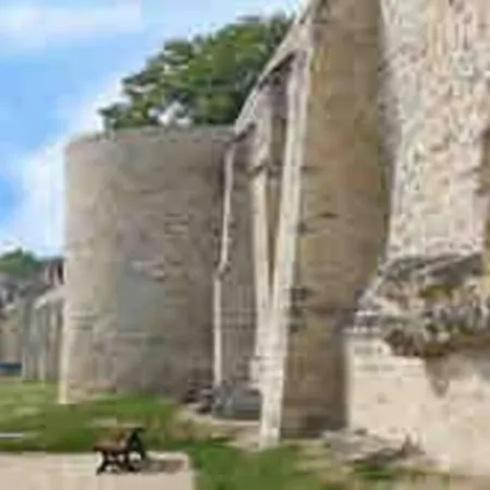 Laon : Suite privée au pied de la cathédrale Extérieur photo