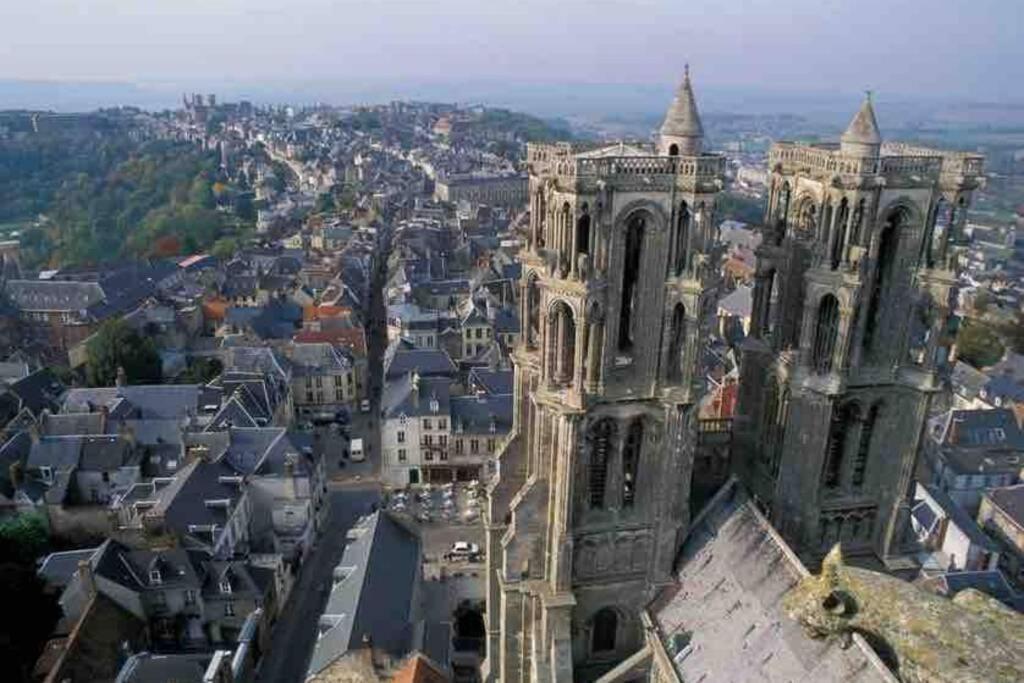 : Privee Au Pied De La Cathedrale Apartment