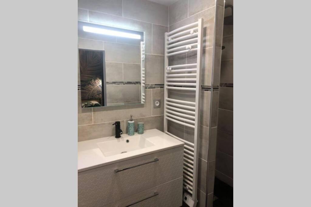Apartment : Privee Au Pied De La Cathedrale *