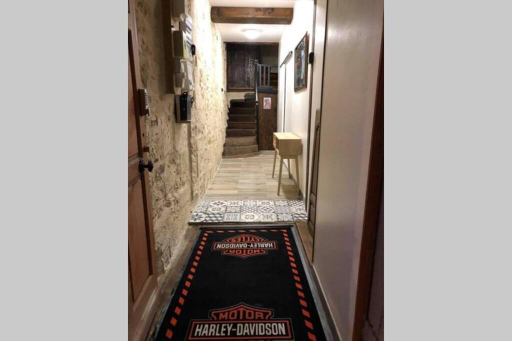 : Privee Au Pied De La Cathedrale Apartment